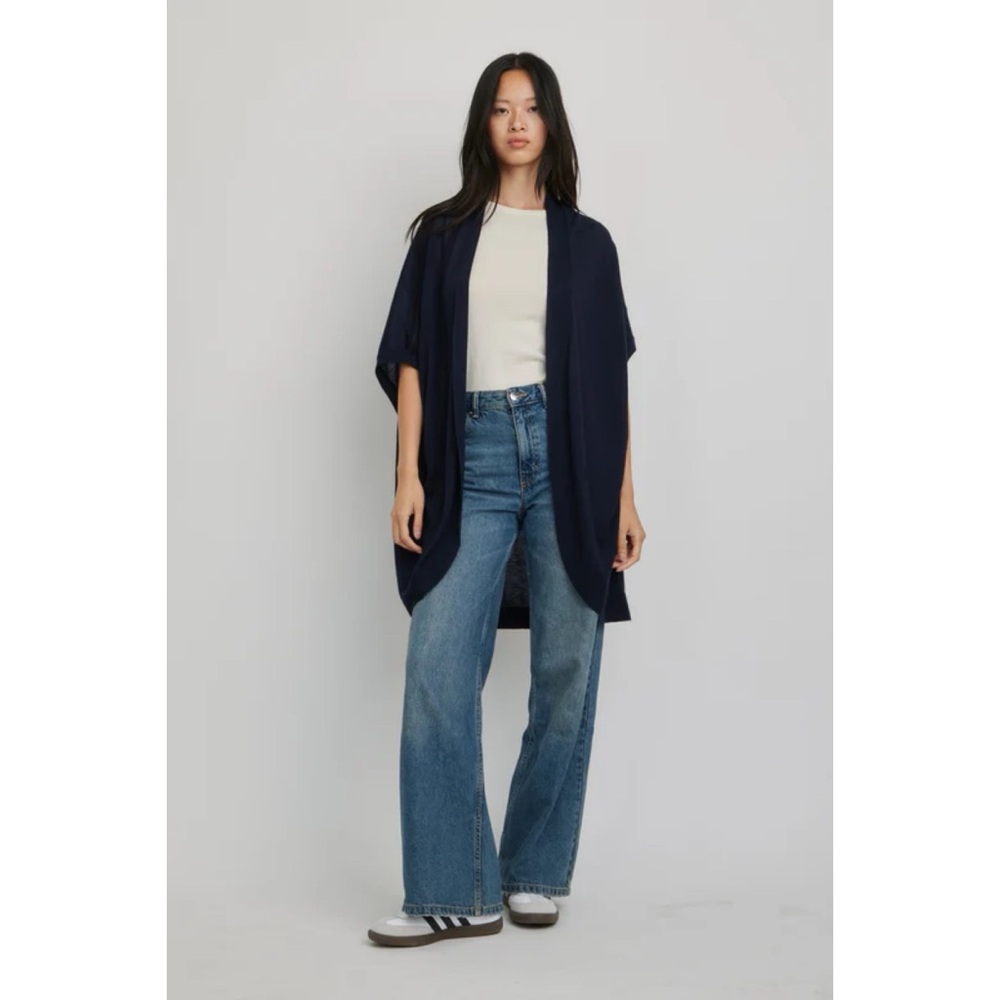 Kathryn McCarron Riviera Paper Thin Cashmere Wrap in Navy